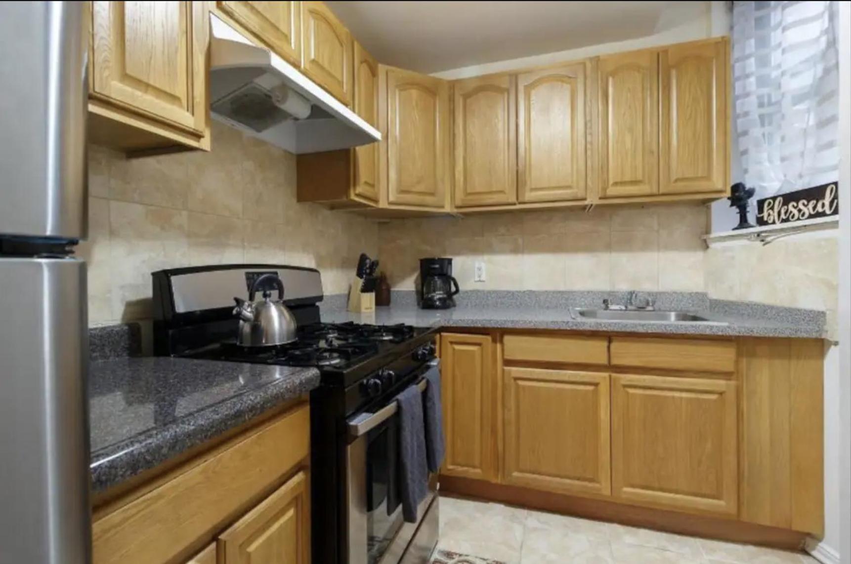 2Bed Bliss By Central Park North New York Exterior photo